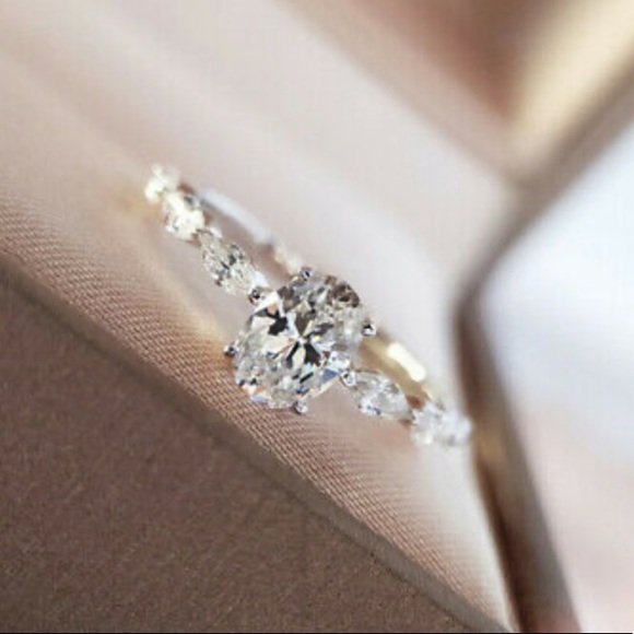 NEW 925 Sterling Silver Beautiful Ring - Picture 3 of 6